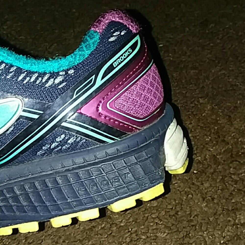 Shoes - Picture 2 of 3